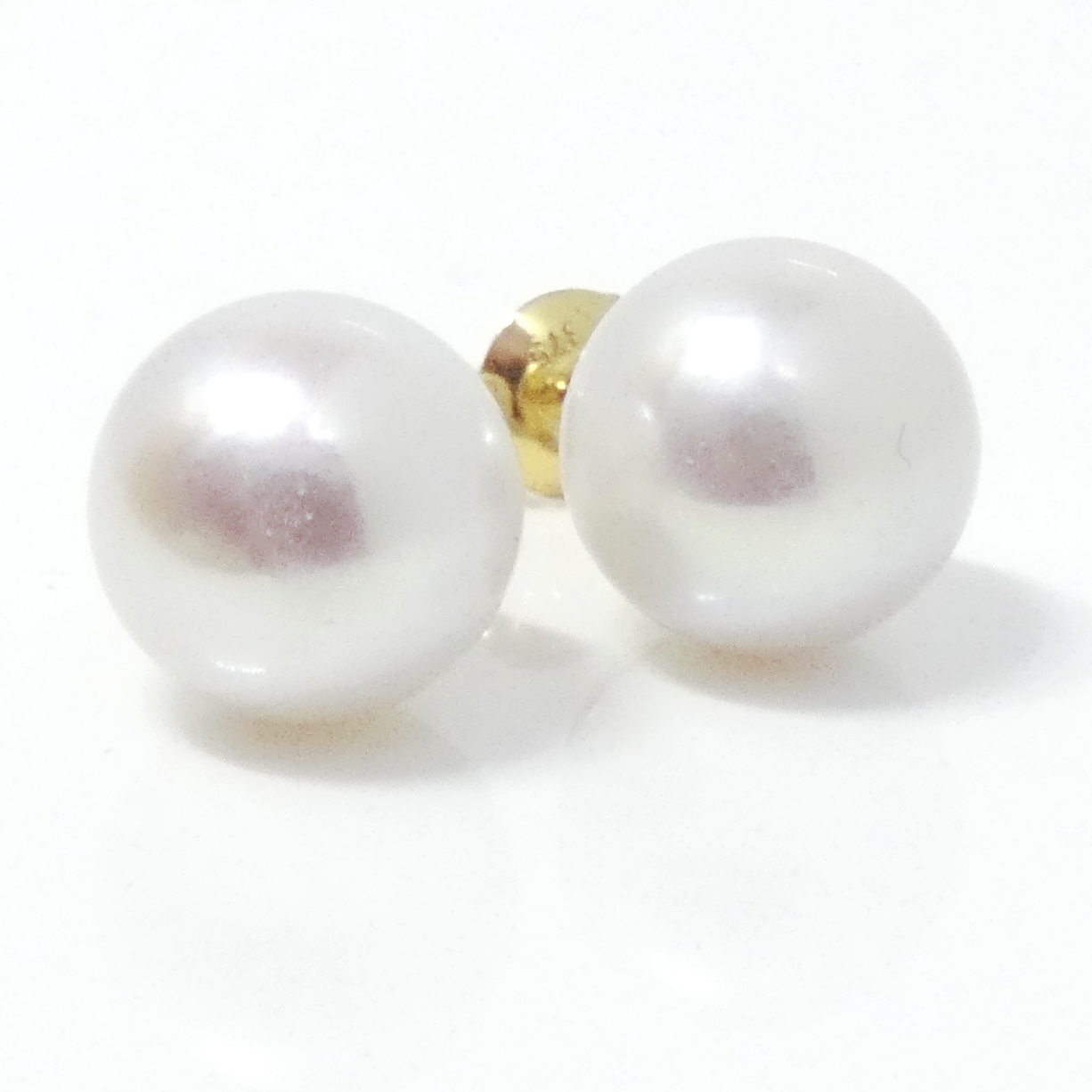 White AAA Round 10.6mm Pearl Earrings